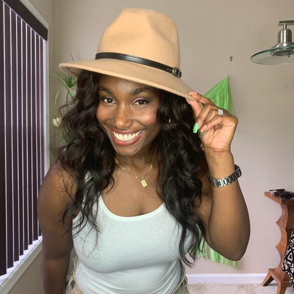 Meet your Posher, Chelsea - Picture 1 of 1